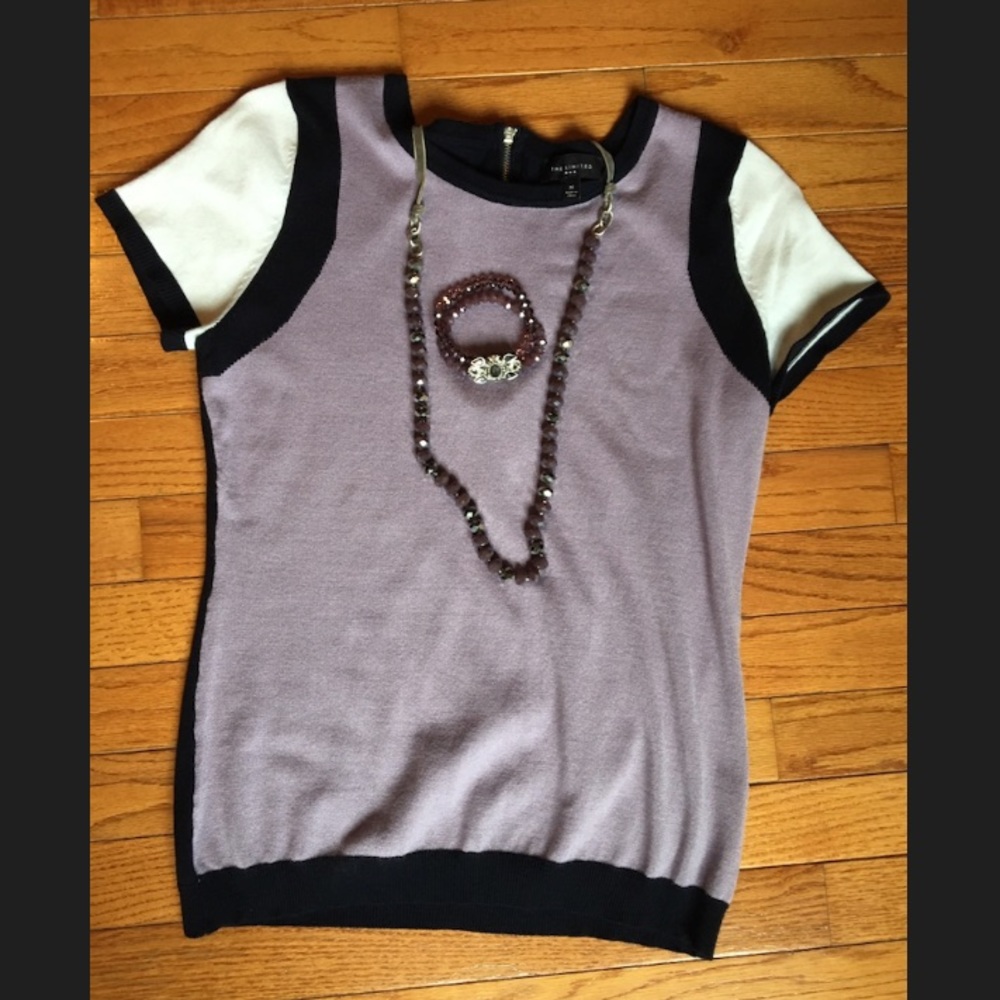 Limited short sleeve sweater w/ exposed zipper - M